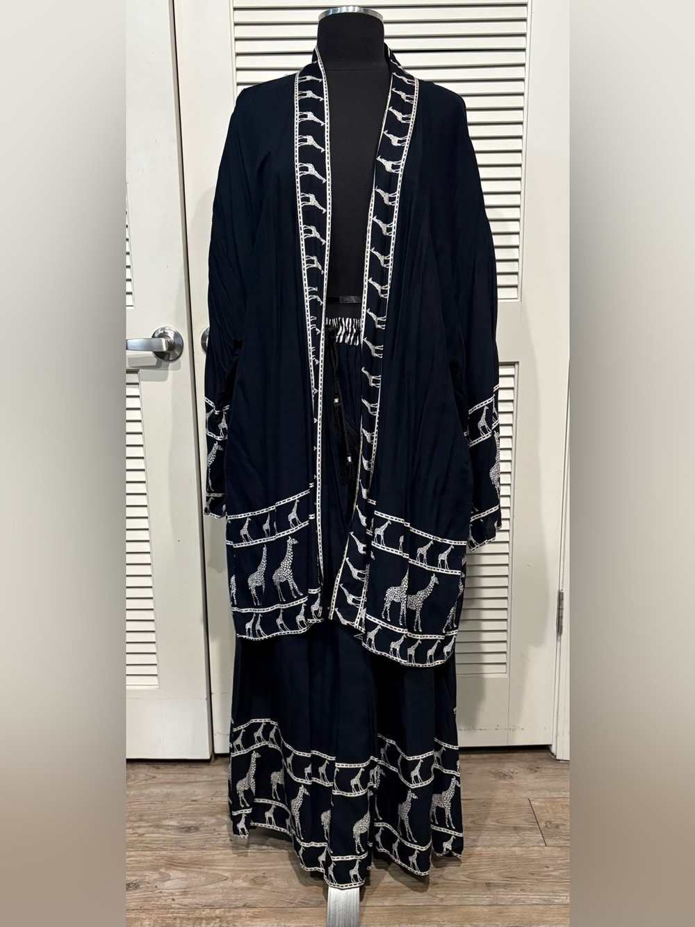 Nefertiti Skirt Set w/Giraffe Print